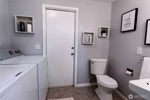 10201 SW 120th St, Lakewood, WA 98498 - Photo 13