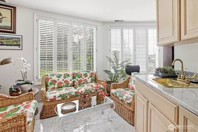 10000 Meydenbauer Way SE #1, Bellevue, WA 98004 - Photo 25