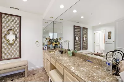 10000 Meydenbauer Way SE #1, Bellevue, WA 98004 - Photo 15