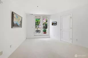 10000 Meydenbauer Way SE, Bellevue, WA 98004 - Photo 21
