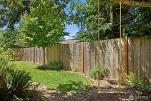8128 NE 161st Pl, Kenmore, WA 98028 - Photo 25