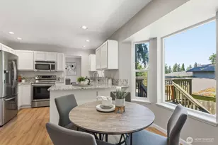 8128 NE 161st Pl, Kenmore, WA 98028 - Photo 11