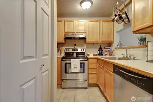 1126 N 198th St, Shoreline, WA 98133 - Photo 9