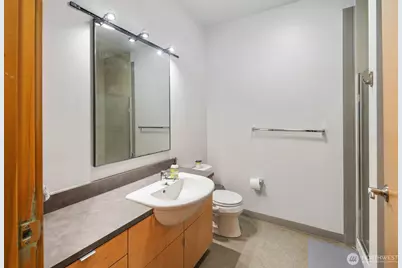 81 Vine Street #406, Seattle, WA 98121 - Photo 29