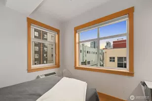 81 Vine St, Seattle, WA 98121 - Photo 19