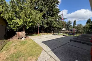 1402 S 44th St, Tacoma, WA 98418 - Photo 3