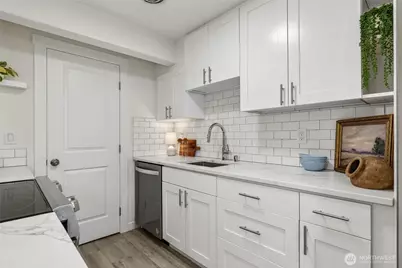 4050 W Lake Sammamish Pkwy NE #103, Redmond, WA 98052 - Photo 11