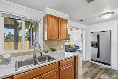 10615 1st Avenue S, Seattle, WA 98168 - Photo 7