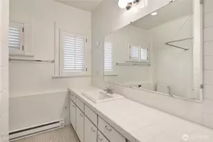 111 W Kinnear Pl, Seattle, WA 98119 - Photo 35