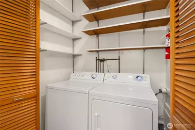 111 W Kinnear Place, Seattle, WA 98119 - Photo 37