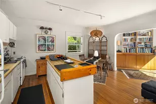 111 W Kinnear Pl, Seattle, WA 98119 - Photo 11