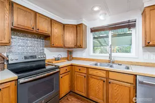 2016 Queen Anne Pl, Port Townsend, WA 98368 - Photo 5