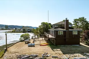 2385 Sunlight Beach Rd, Clinton, WA 98236 - Photo 35