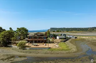 2385 Sunlight Beach Rd, Clinton, WA 98236 - Photo 31