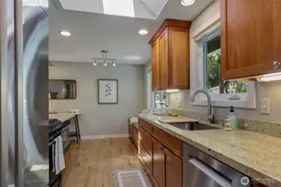 9543 46th Ave NE, Seattle, WA 98115 - Photo 7