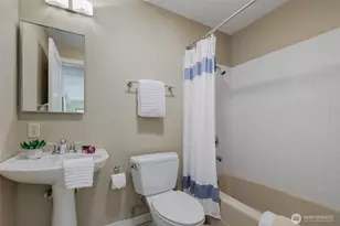 9543 46th Ave NE, Seattle, WA 98115 - Photo 19