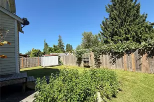 1424 Blackberry Dr, Mount Vernon, WA 98274 - Photo 17