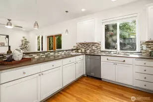5944 26th Ave SW, Seattle, WA 98106 - Photo 5