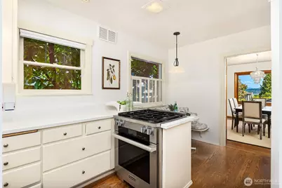 4007 48th Avenue NE, Seattle, WA 98105 - Photo 9