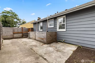 9456 21st Avenue SW #C, Seattle, WA 98106 - Photo 27