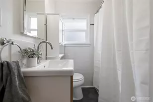 9456 21st Ave SW, Seattle, WA 98106 - Photo 15