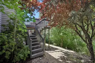 2445 W 10th St, Washougal, WA 98671 - Photo 35