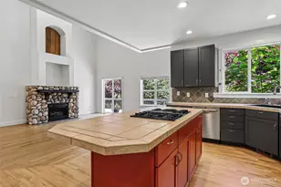 2445 W 10th St, Washougal, WA 98671 - Photo 13