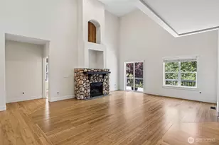 2445 W 10th St, Washougal, WA 98671 - Photo 5