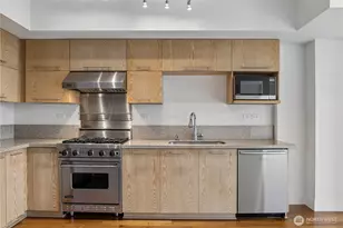 2911 2nd Ave, Seattle, WA 98121 - Photo 9