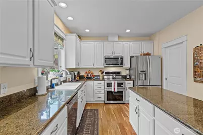 2010 26th Place SE, Puyallup, WA 98372 - Photo 13