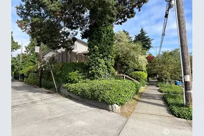3021 Fuhrman Avenue E, Seattle, WA 98102 - Photo 3