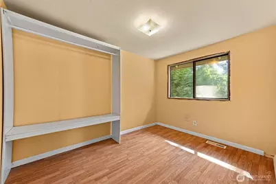 11419 Crestwood Drive S, Seattle, WA 98178 - Photo 15