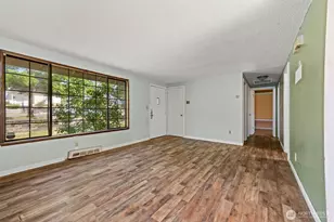 11419 Crestwood Dr S, Seattle, WA 98178 - Photo 3
