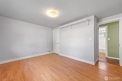 11419 Crestwood Drive S, Seattle, WA 98178 - Photo 13