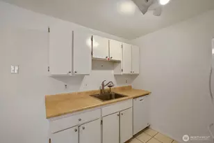 6110 24th Ave NW, Seattle, WA 98107 - Photo 9