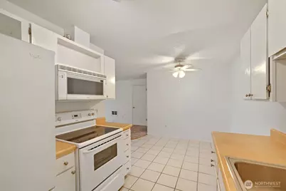 6110 24th Avenue NW #203, Seattle, WA 98107 - Photo 7