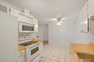 6110 24th Ave NW, Seattle, WA 98107 - Photo 7
