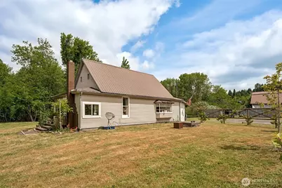 8512 Driftwood Lane, Castle Rock, WA 98611 - Photo 3