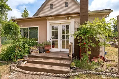 8512 Driftwood Lane, Castle Rock, WA 98611 - Photo 19