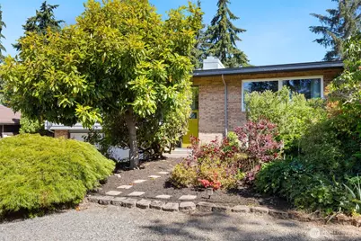 8707 Maple Lane, Edmonds, WA 98026 - Photo 3