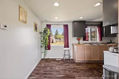 576 SE 5th Avenue, Oak Harbor, WA 98277 - Photo 9