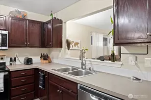 18402 39th Ave E, Tacoma, WA 98446 - Photo 9