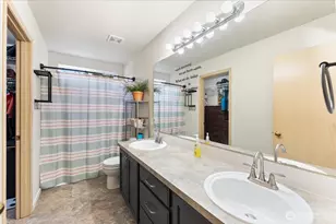 18402 39th Ave E, Tacoma, WA 98446 - Photo 15