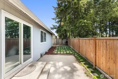 18402 39th Avenue E, Tacoma, WA 98446 - Photo 23