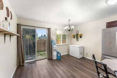 18402 39th Avenue E, Tacoma, WA 98446 - Photo 11