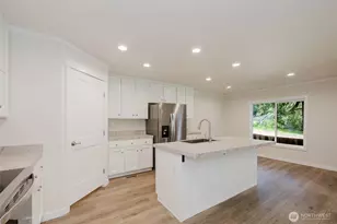 401 E Trails End Dr, Belfair, WA 98528 - Photo 13