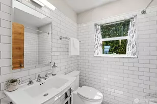 3121 NW 94th St, Seattle, WA 98117 - Photo 13