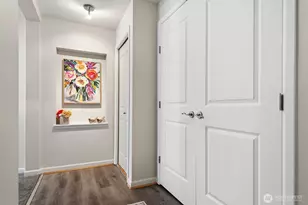 124 Bellevue Ave E, Seattle, WA 98102 - Photo 3