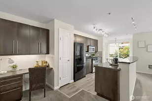124 Bellevue Ave E, Seattle, WA 98102 - Photo 9