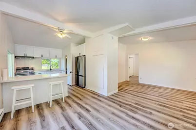 5700 212th Street SW, Mountlake Terrace, WA 98043 - Photo 21